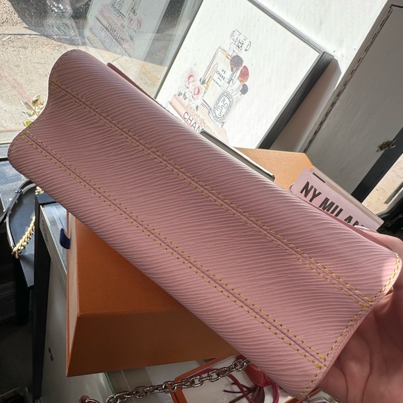 Louis vuitton Twist MM Epi Leather Pink - Picture 5 of 15